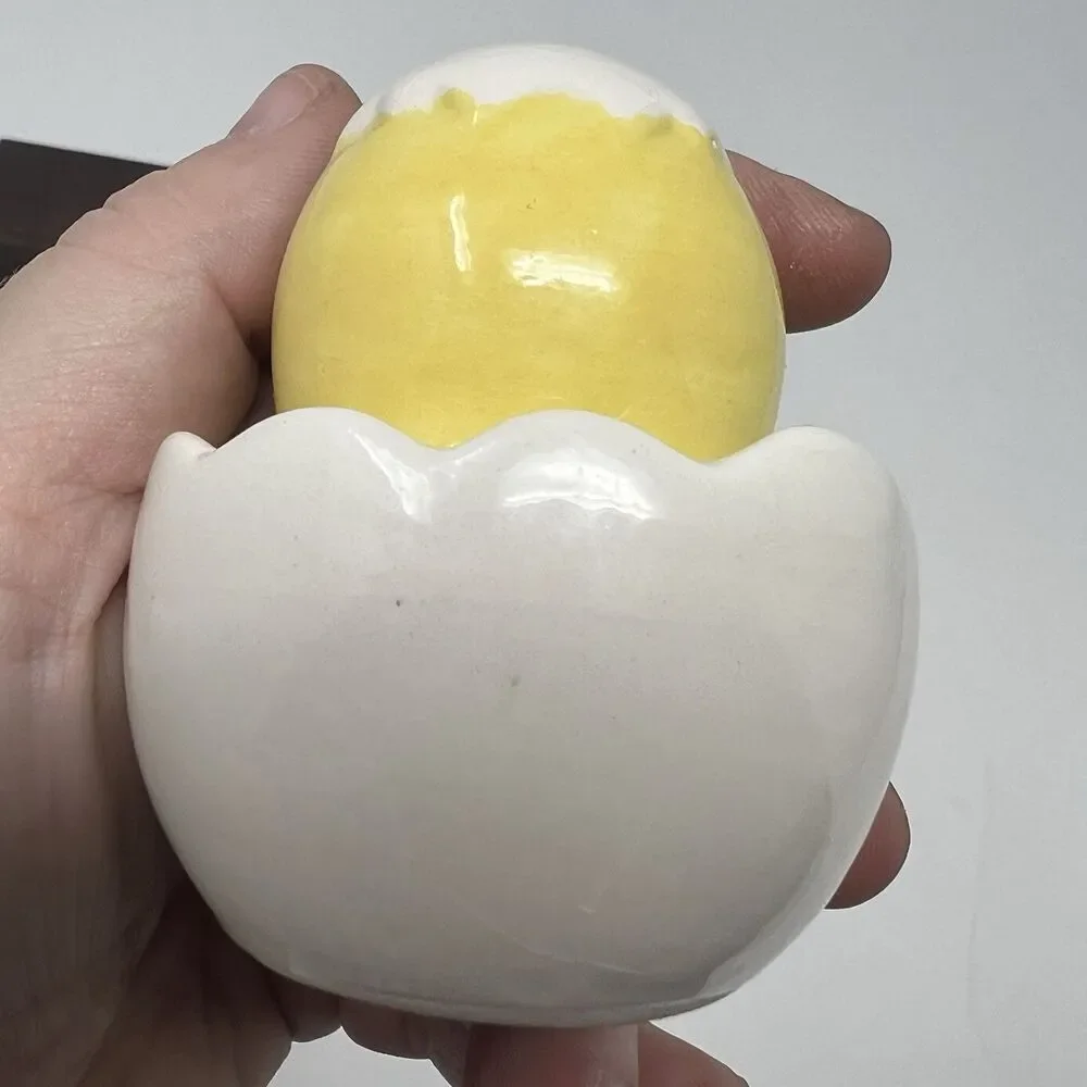 Vintage Pier 1 Chick & Egg Salt & Pepper Shakers Easter Peeps Baby Chick Yellow!